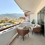 Botanico Luxury With Pool Area And Terrace דירה